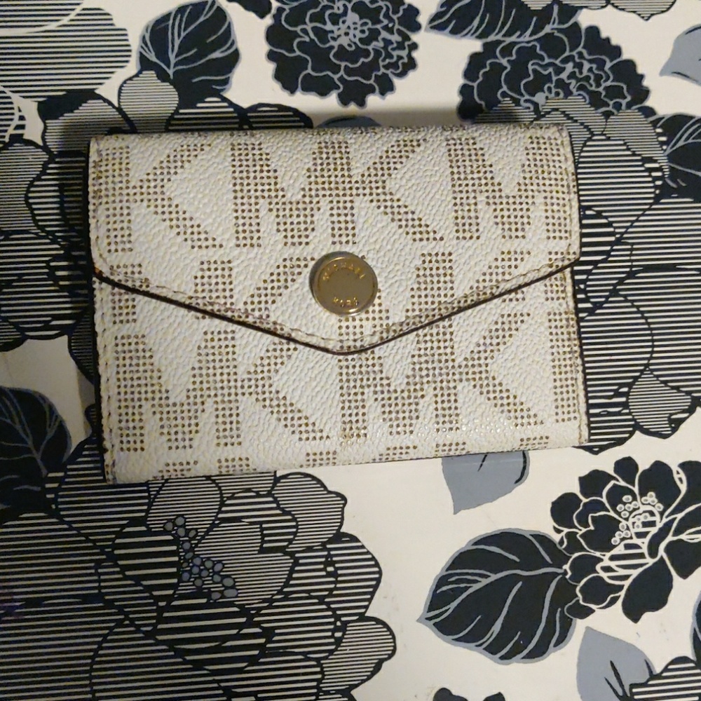 Small MK Wallet